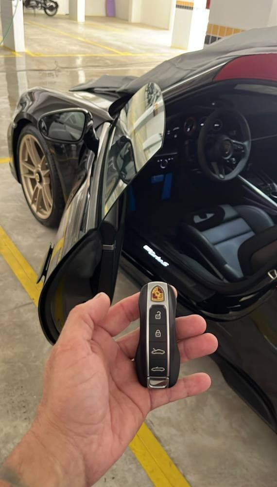 Chave do Porsche Taycan programada